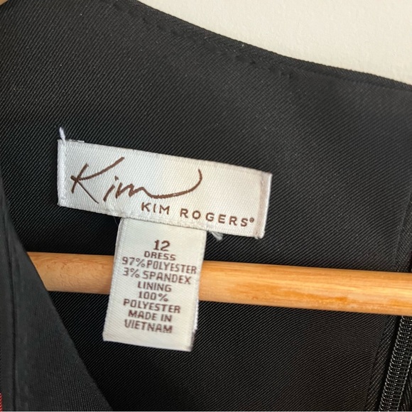 Kim Rogers Women’s Dark Floral Shift Dress size 12 Mod Style with Pockets - Picture 8 of 13